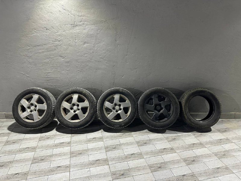 4 колеса с запасной покрышкой Mitsubishi R16 5x114.3