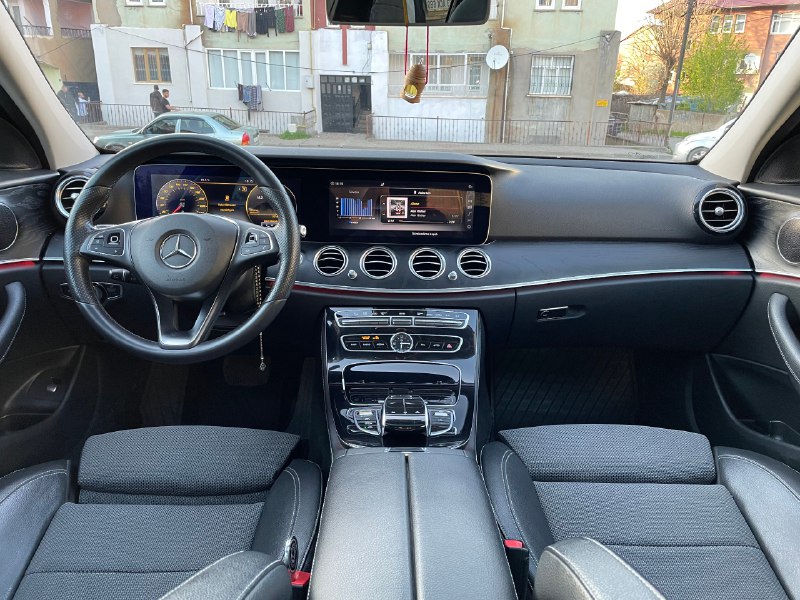 Mercedes-Benz E 350 d 4MATIC 2017