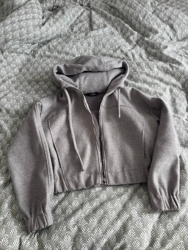 Кофта Colin’s, серые спортивные штаны Jack & Jones