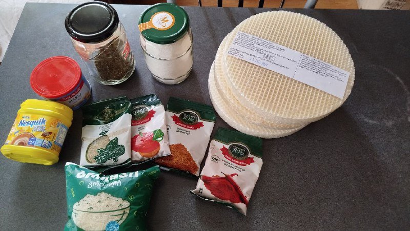 Специи, рис, мята, какао, соль, лавровый лист, вафельные коржи
