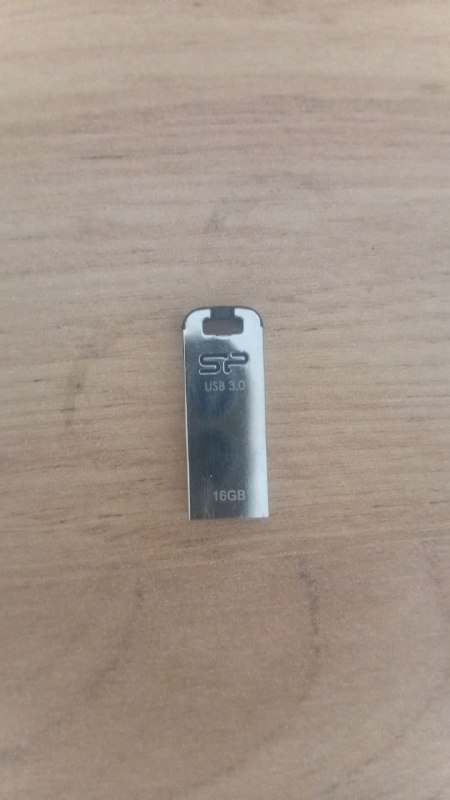 Петличный микрофон shure mvl, микрофон gxt, флешка 1