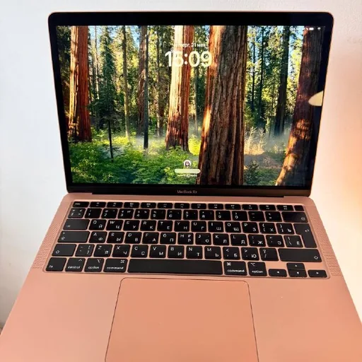 MacBook Air 2020 с Retina дисплеем розовое золото
