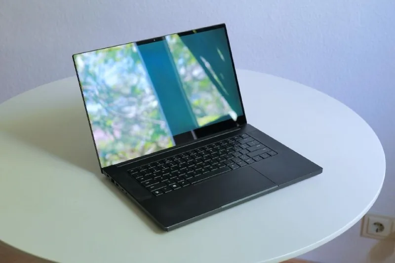 Razer Blade 2020 ноутбук 1