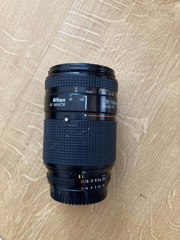 Nikon 100-300mm объективы, Tokina 28-70mm, Nikon 35-135mm, Zenit 50mm, Sigma 28mm 3