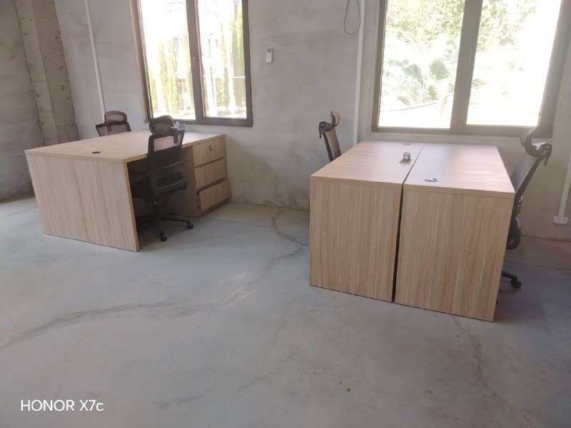 Офисная мебель: 4 стола, 4 стула, конференционный стол, 8 стульев 7