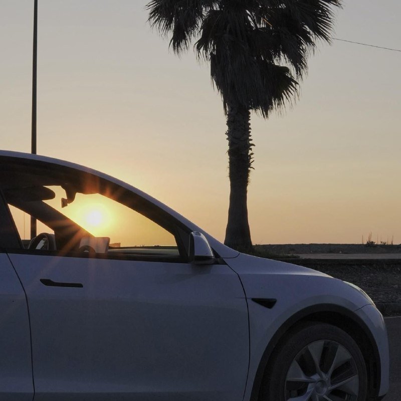 Tesla Model Y 3
