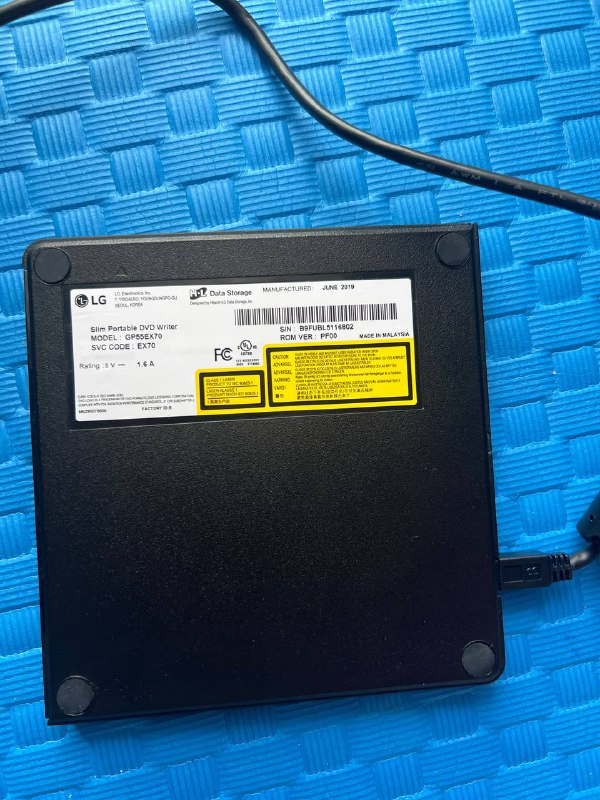 Внешний DVD-привод LG GP65NB60 2