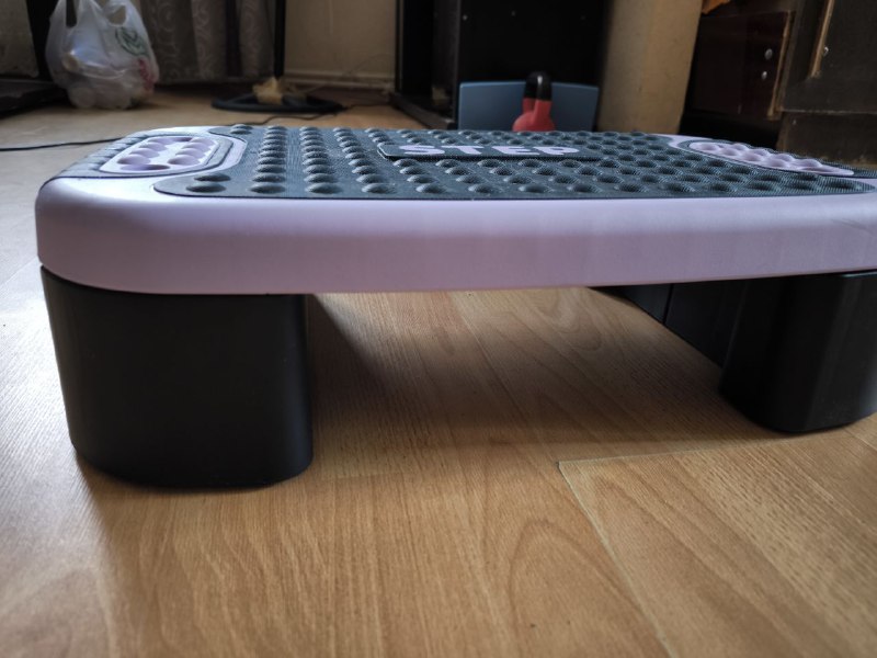 Массажёр, гири, гидратор, дождевик, ковер, степпер, гиря, лампа 7