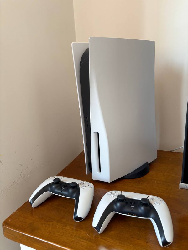 Sony Playstation PS5 с дисководом, 3 шнура, 2 джойстика 3
