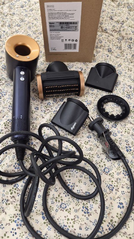 Профессиональный фен реплика Dyson с насадками