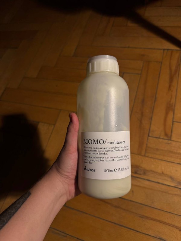 Davines Momo Conditioner, Oat Cleansing Balm, GHD Spray, Paula's Choice, REN Toner, The Ordinary Peeling