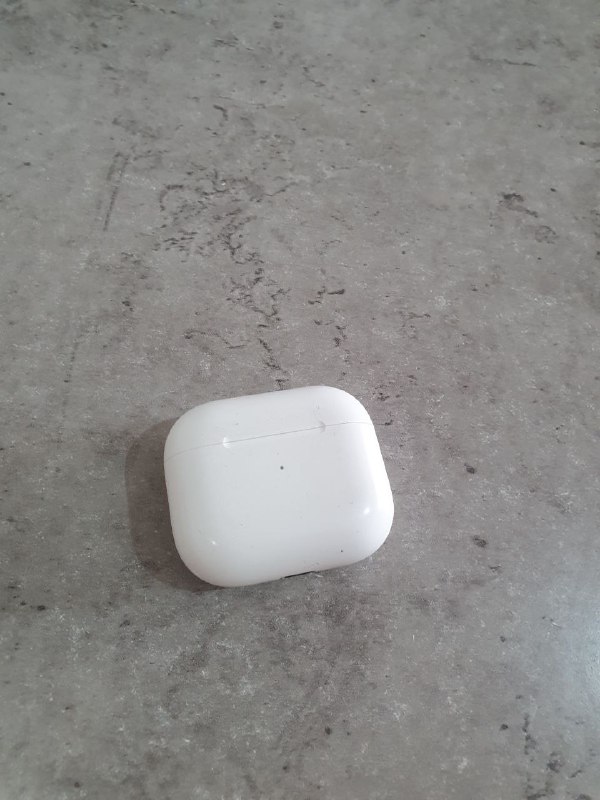 AirPods 4 с кейсом беспроводной зарядки
