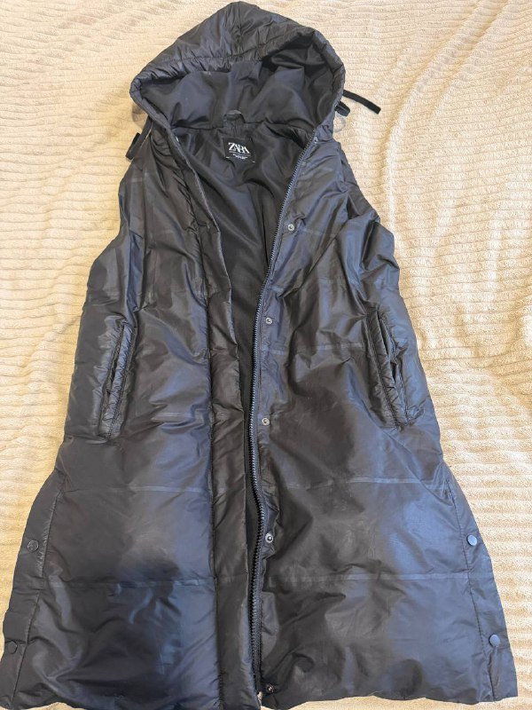 Шубка, дубленка Zara, безрукавка Zara, дождевик, куртка стеганая Zara, меховая куртка Levi’s 3