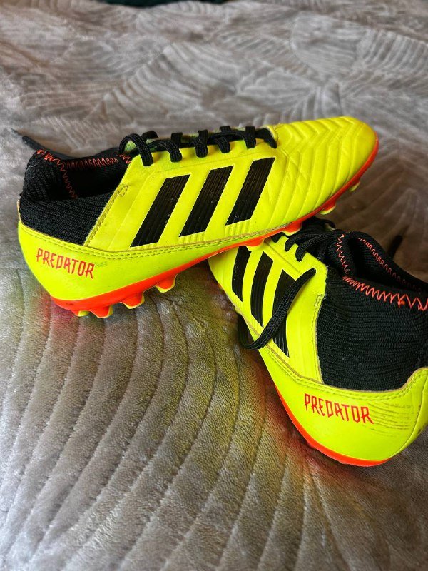 Бутсы-кроссовки для футбола, комплект Volkswagen Tiguan