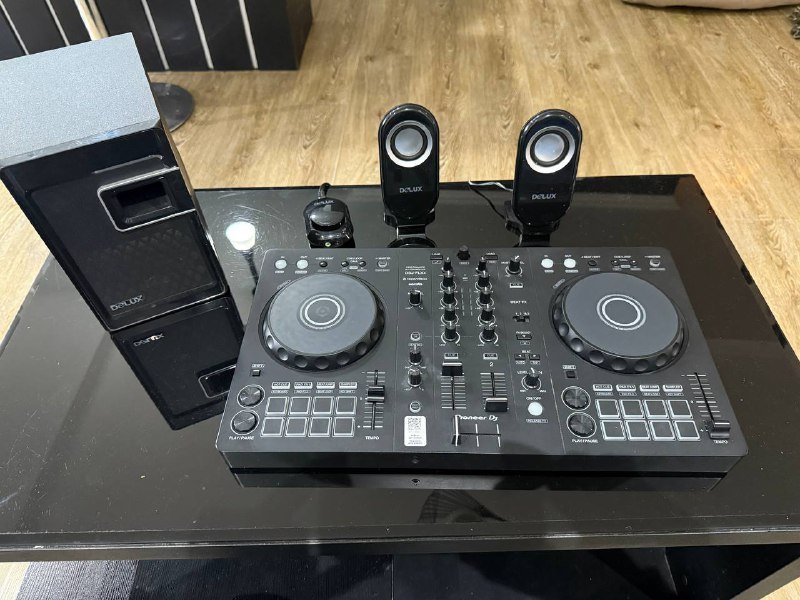 Pioneer DJ DDJ-FLX4 контроллер, акустика Delux 2.1