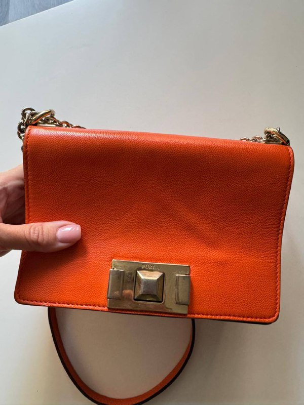 Женские сумки Furla и Guess б/у