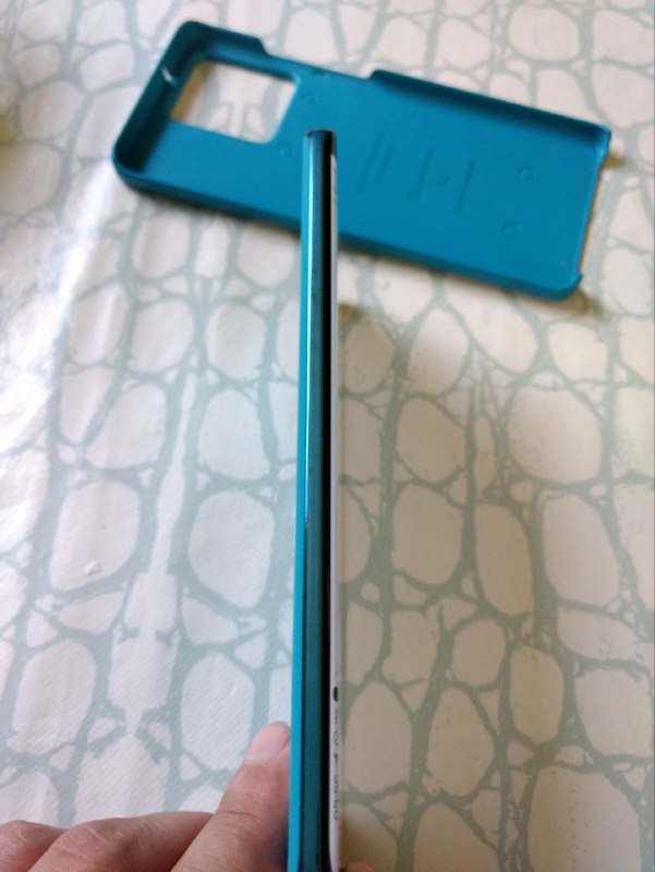 Motorolla Edge 40 neo 5g двухкартный 256Гб 12Гб рам 6