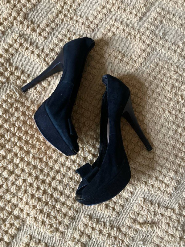 Платье, сапоги, куртка, панама, штаны, спортивный костюм, топик, набор шапка шарф варежки, туфли 10