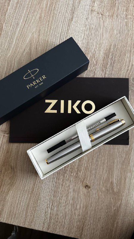 Ручка-паркер с роллером чёрного цвета