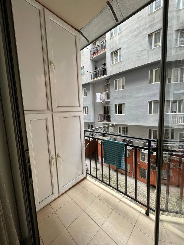 3 комнатная квартира с 2 спальнями в Батуми на год 10