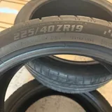 Летние шины 225/40 R19, комплект из 4 3