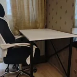 Компьютерный стол и офисное кресло 2