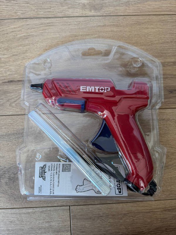 Контейнеры для хранения, плойка, шлем, ступенька, весы, книжки, клеевой пистолет, кисти 7