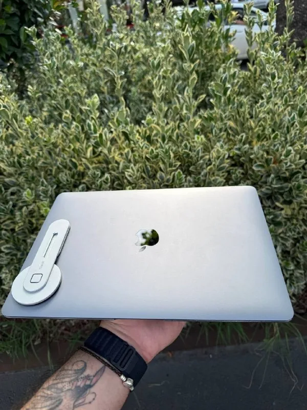 MacBook Air M1 8/256GB 1