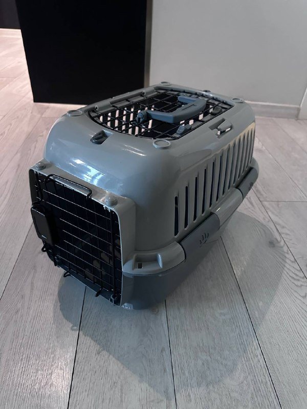 Жесткая переноска для животного