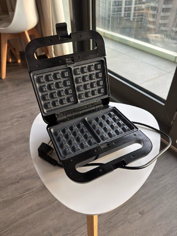 Пылесос, проектор, вафельница, наушники, кейс, плащ, переноска, рабочее кресло 3