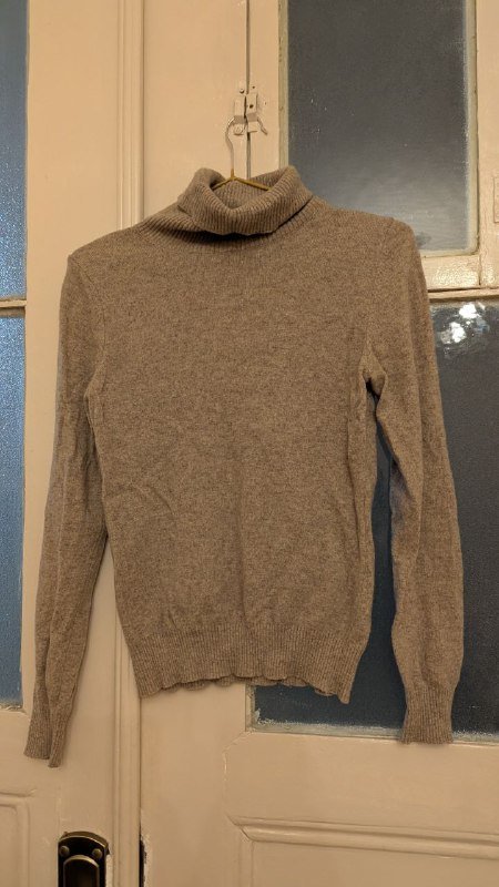 Свитера шерстяные и другие, размеры S, XS 9