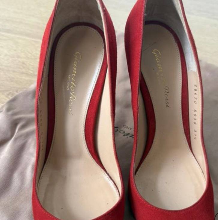 Женские красные туфли Gianvito Rossi 37-37,5 новые 2