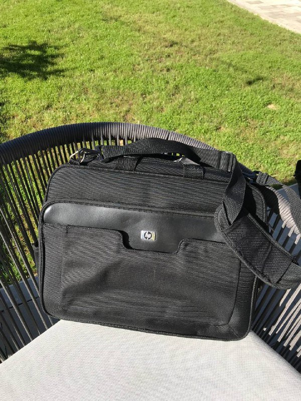 Сумка для ноута вместительная