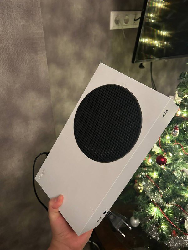 Xbox S 512 ГБ с геймпадом 4