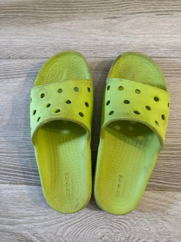 Crocs