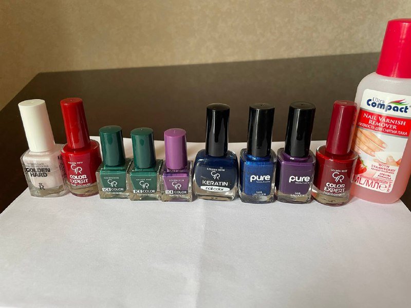 Лаки для ногтей и жидкость для снятия лака
