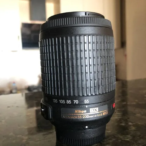 Объектив Nikon AF-S DX NIKKOR 55-200mm f/4-5.6G ED VR