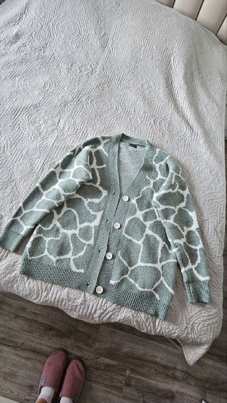 Платье, теплая кофта, жилетка, халат, лосины черные, лосины серые 2