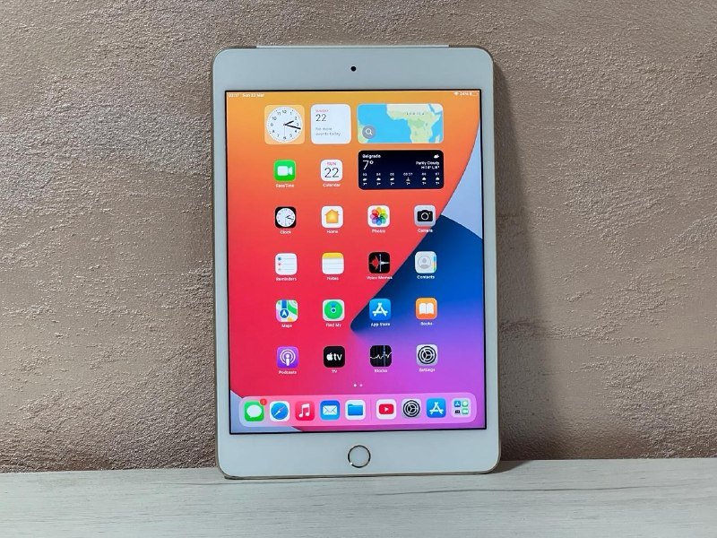 Apple iPad mini 4 32GB золотой корпус с nano-sim