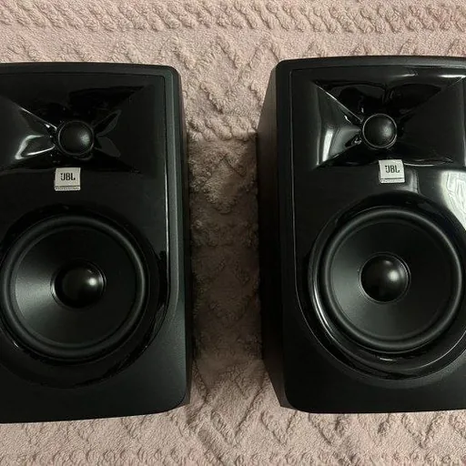 JBL 305p MKII студийные мониторы, стойки