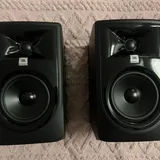 JBL 305p MKII студийные мониторы, стойки 1