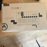 Arturia Minilab 3 MIDI-контроллер 2