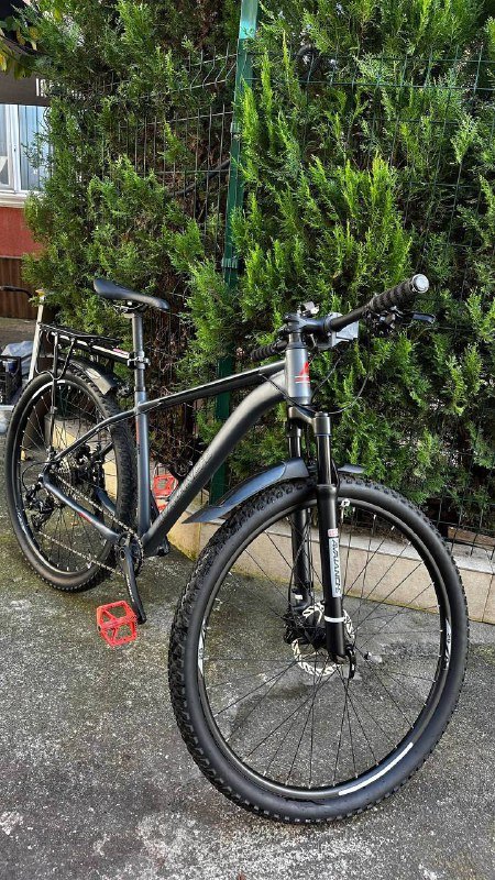 Велосипед AVALANCHE с багажником и аксессуарами 3