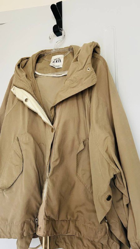 Ветровка Zara, размер S, большой капюшон 2
