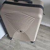 Большой чемодан на колёсиках 2
