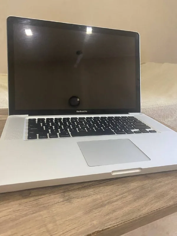 MacBook Pro 15 1