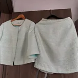 Dresses, suit, skirt and long-sleeve top 5