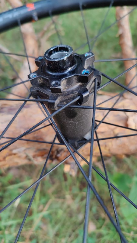 Переднее колесо SYNCROS Revelstoke 1.5 27.5" 30mm 2