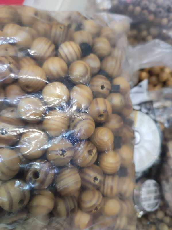 Коробка деревянных бусин разного диаметра 3