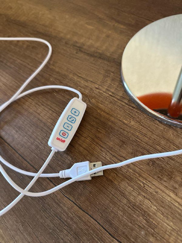 Настольная лампа 4